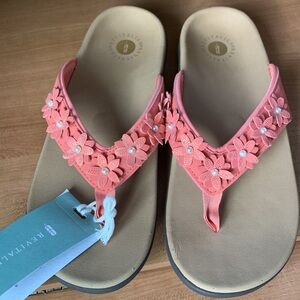 NWT Revitalign Floral Sandals, Flip-Flops. Peach, Gold, Pearls. Sz 9
